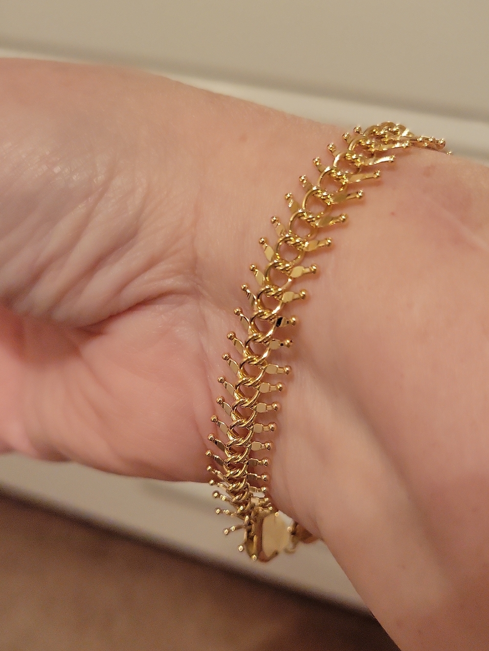 Delicate 18 Gold Plated Link Women's Bracelet